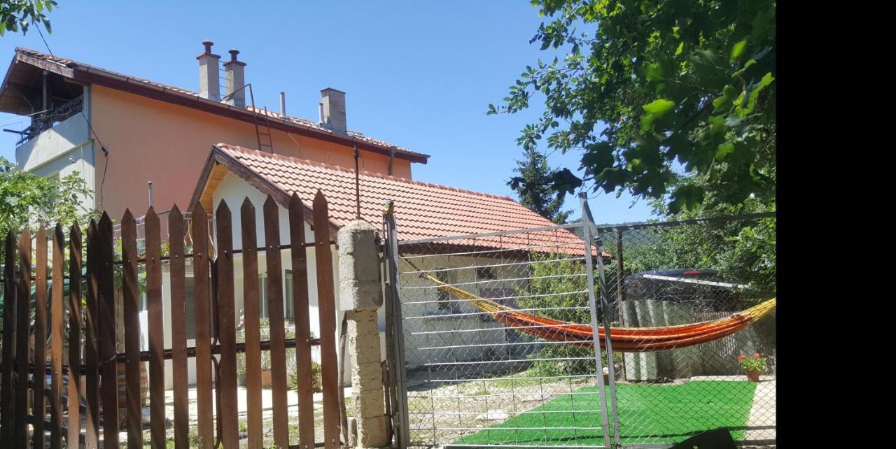 Луна Warna Zewnętrze zdjęcie